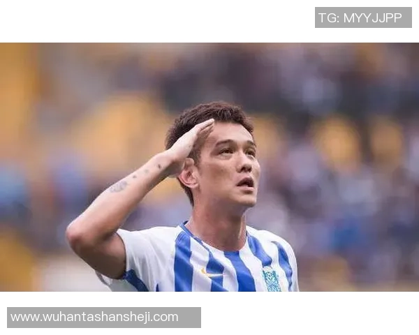 足球传奇人物意外离世 引发全球球迷悼念与追思